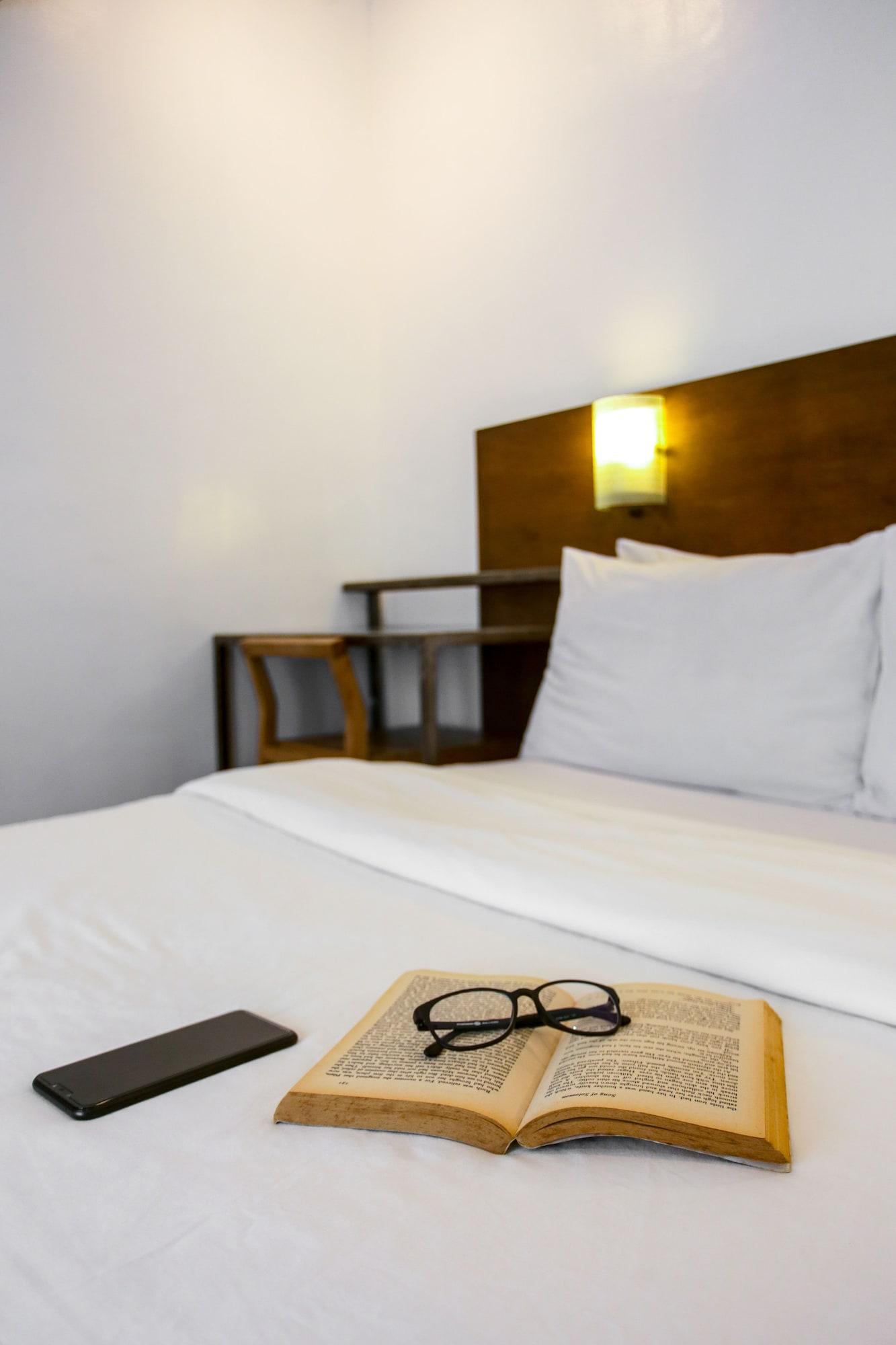 Hotel Durban Makati City Екстер'єр фото