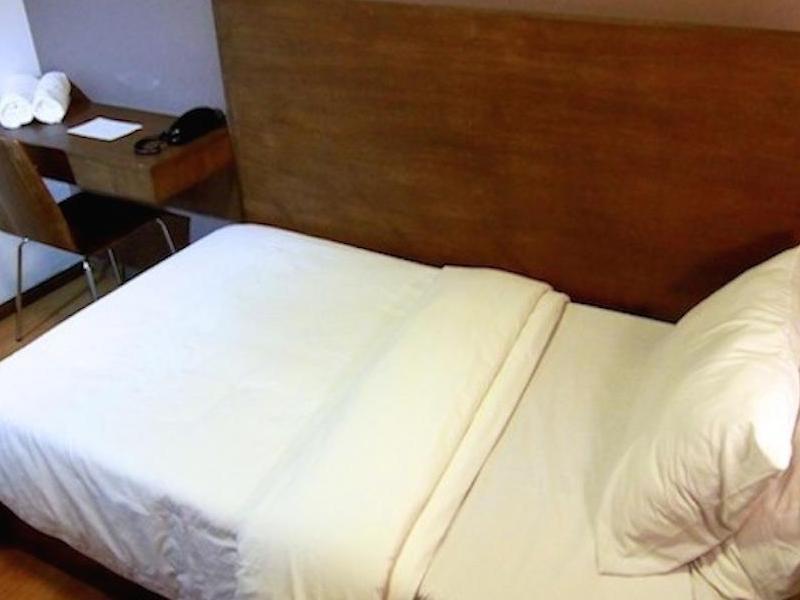 Hotel Durban Makati City Екстер'єр фото