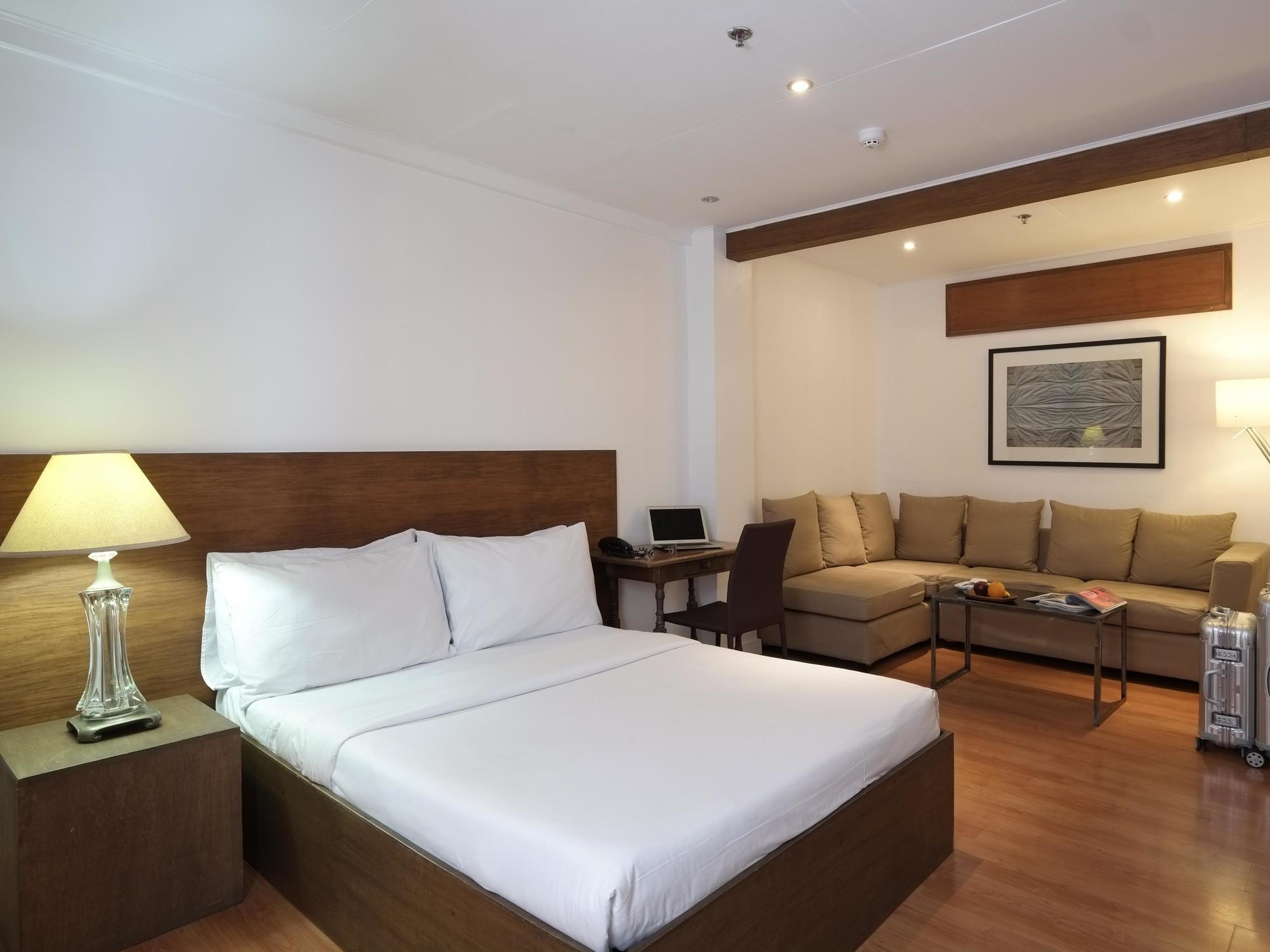 Hotel Durban Makati City Екстер'єр фото