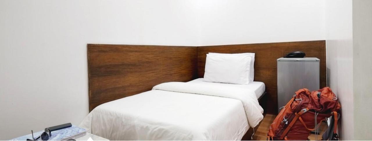 Hotel Durban Makati City Екстер'єр фото